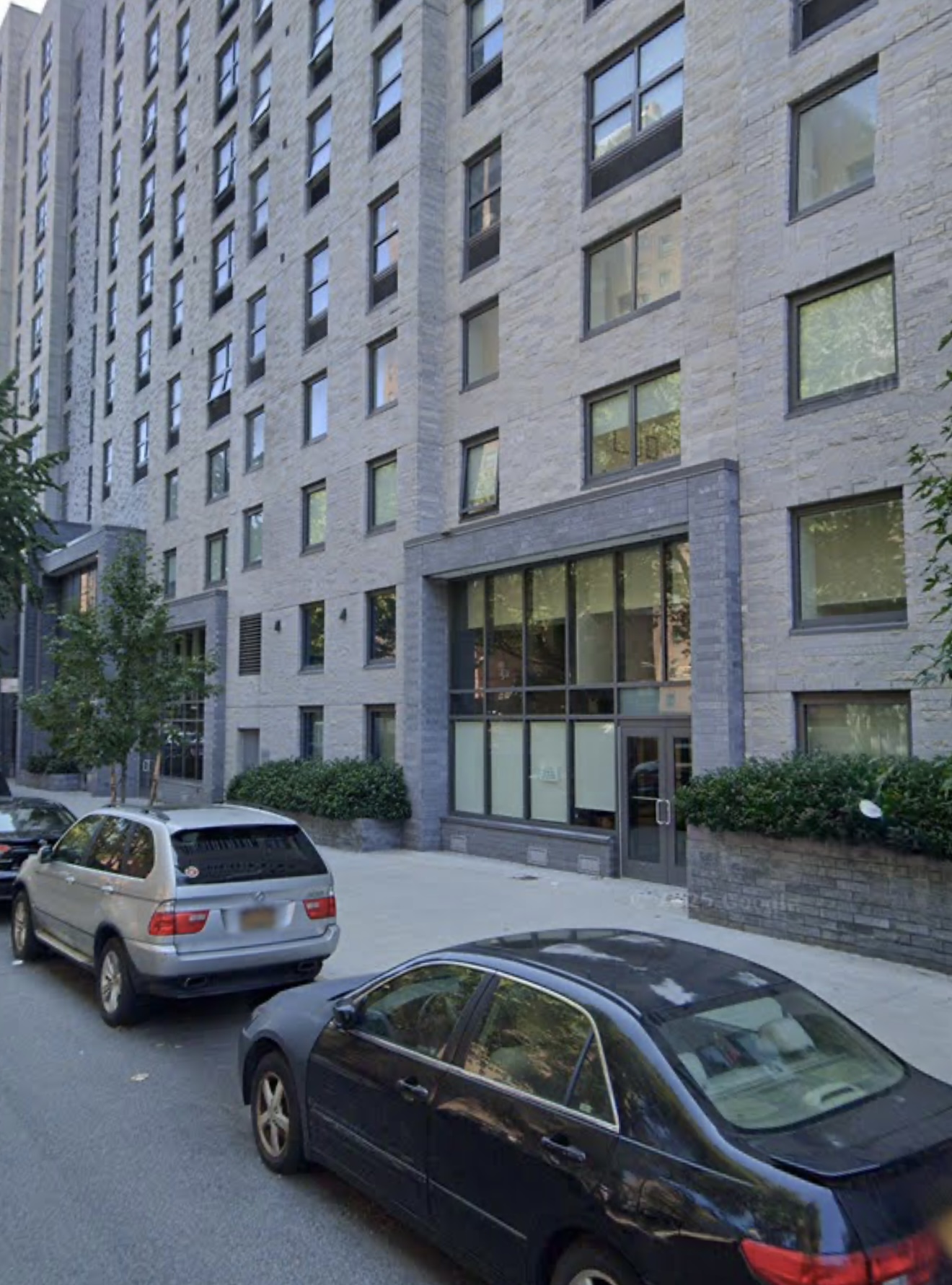 Momentum Realty Group and Meridian Capital Group arrange East Harlem lease for The Axis Project